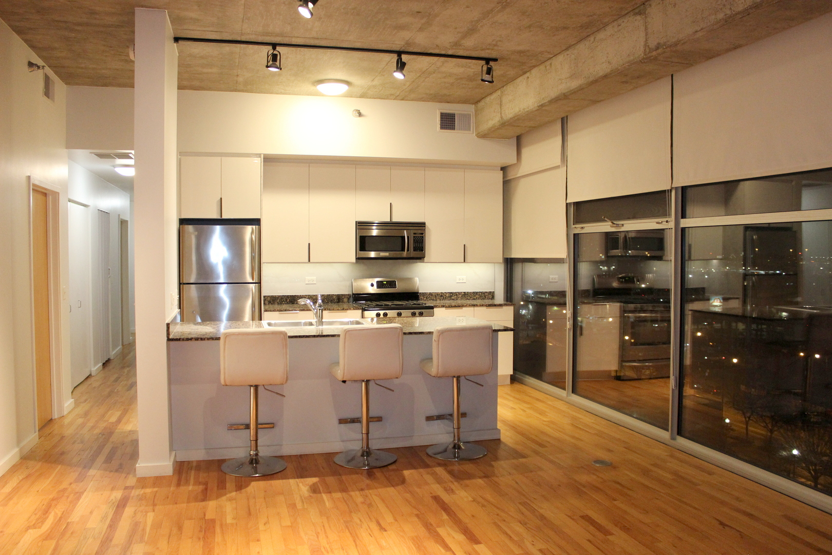 1620 S Michigan Avenue Unit: 801