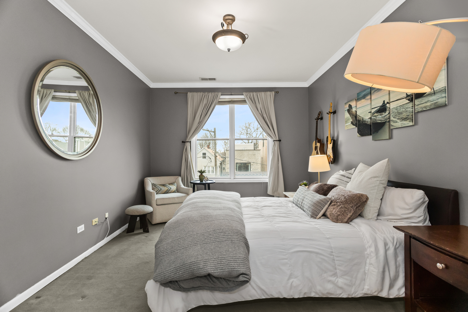 2040 W Belmont Avenue Unit: 306