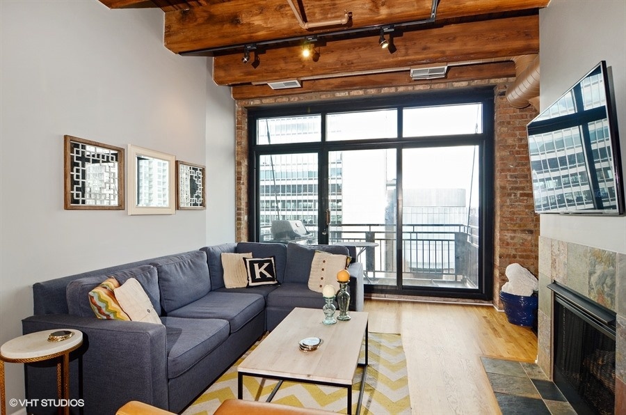 520 W HURON Street Unit: 509