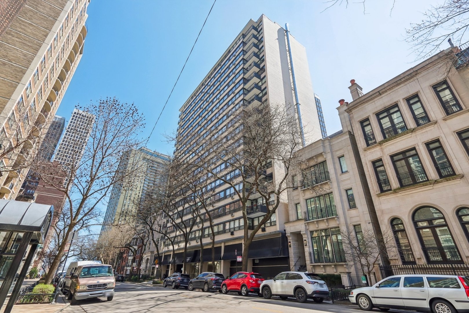 33 E CEDAR Street Unit: 6H