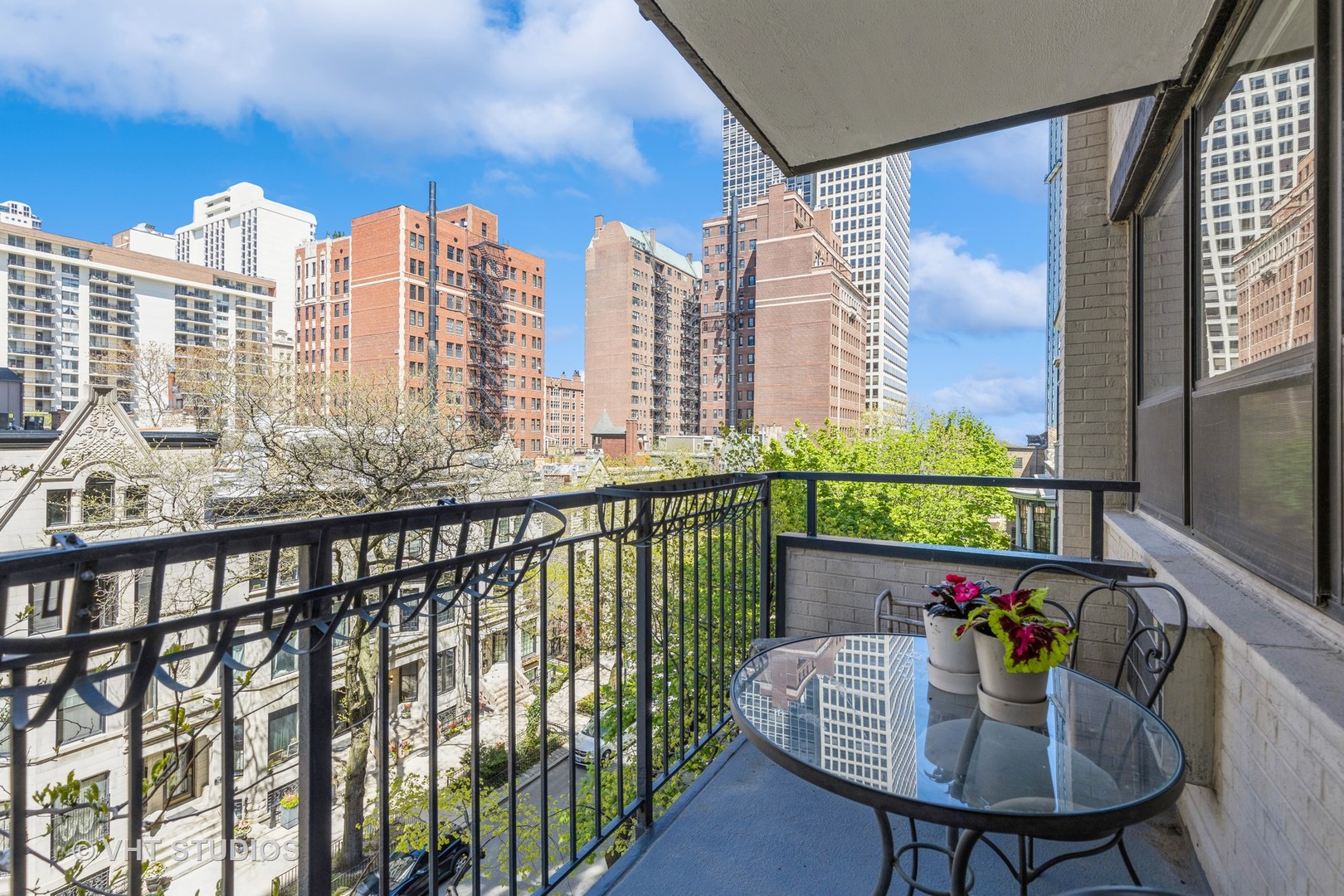 33 E CEDAR Street Unit: 6H