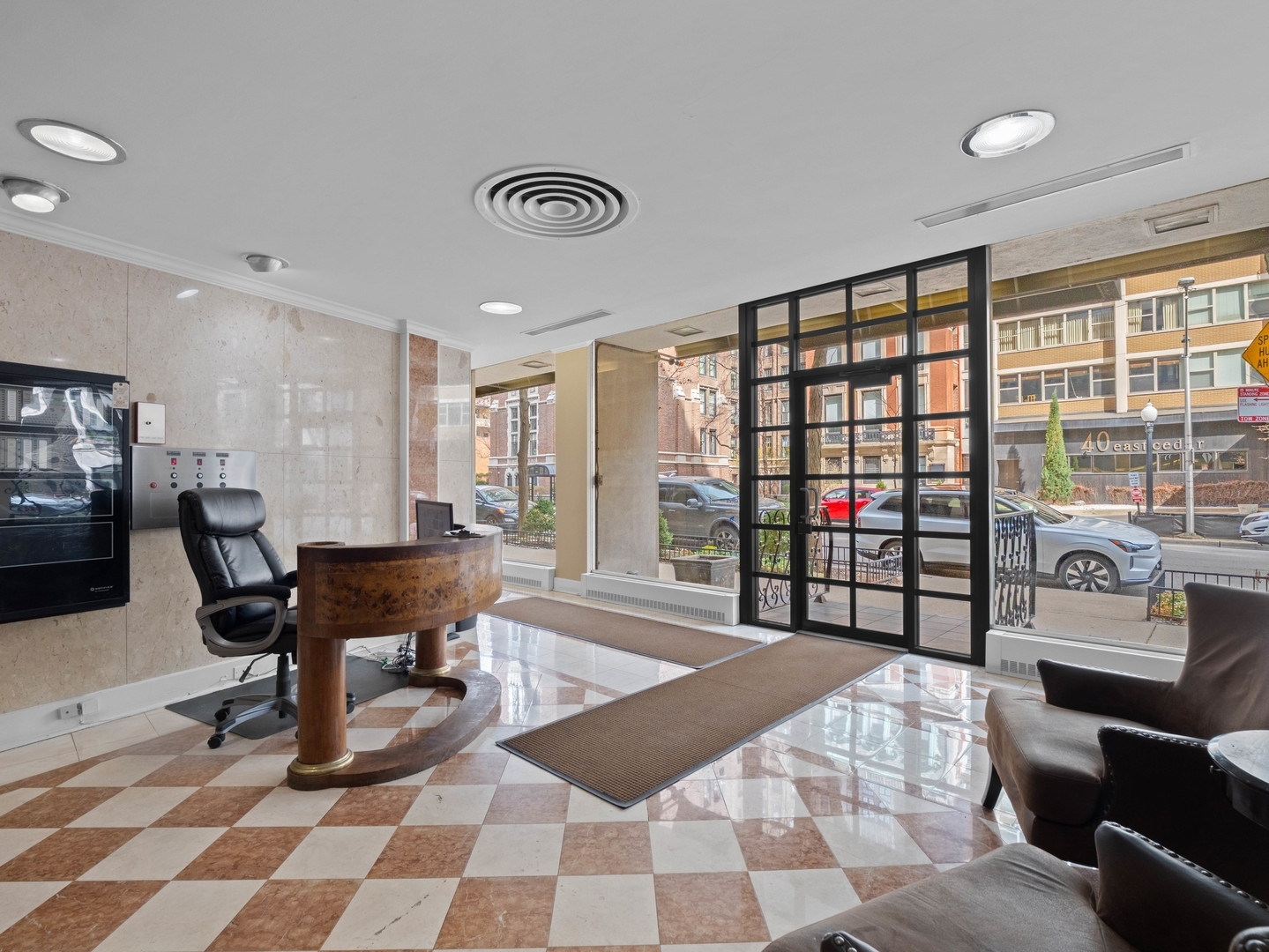 33 E CEDAR Street Unit: 6H