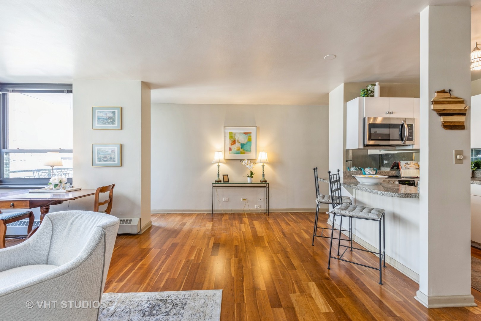 33 E CEDAR Street Unit: 6H