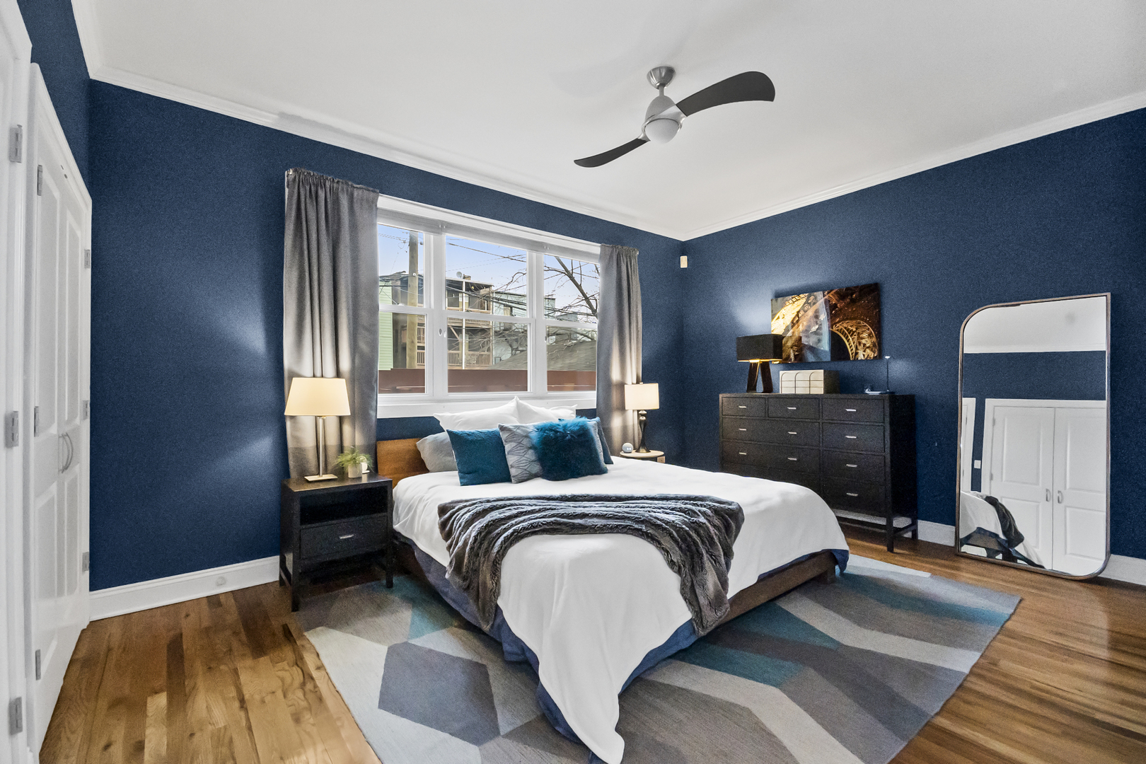 2734 W Potomac Avenue Unit: 1