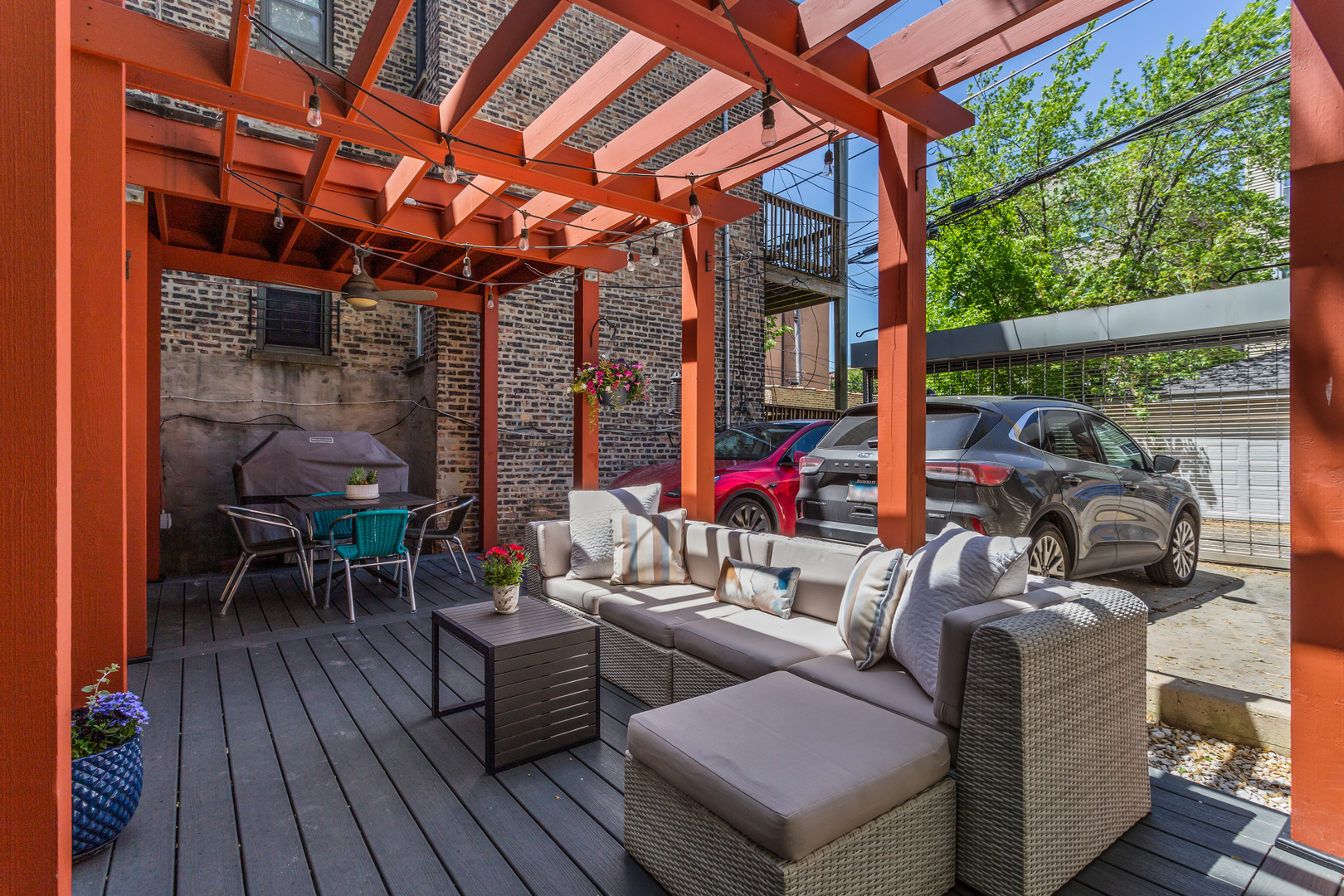 2734 W Potomac Avenue Unit: 1