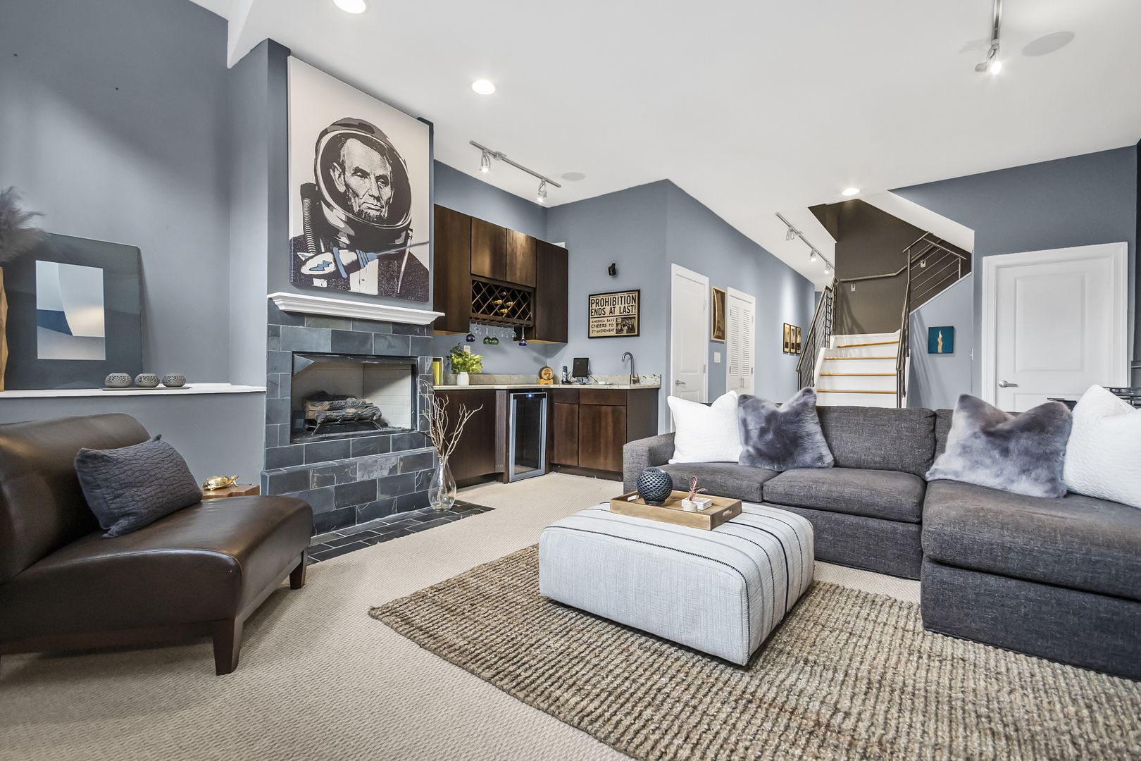 2734 W Potomac Avenue Unit: 1