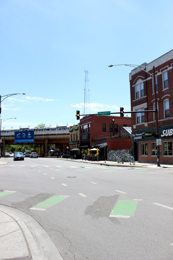 2701 W Belden Avenue Unit: 2