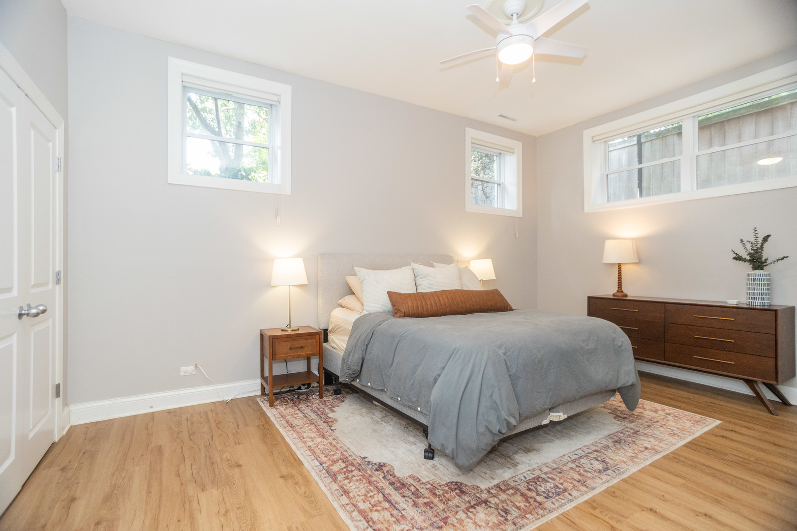 1324 W Pratt Boulevard Unit: 1W