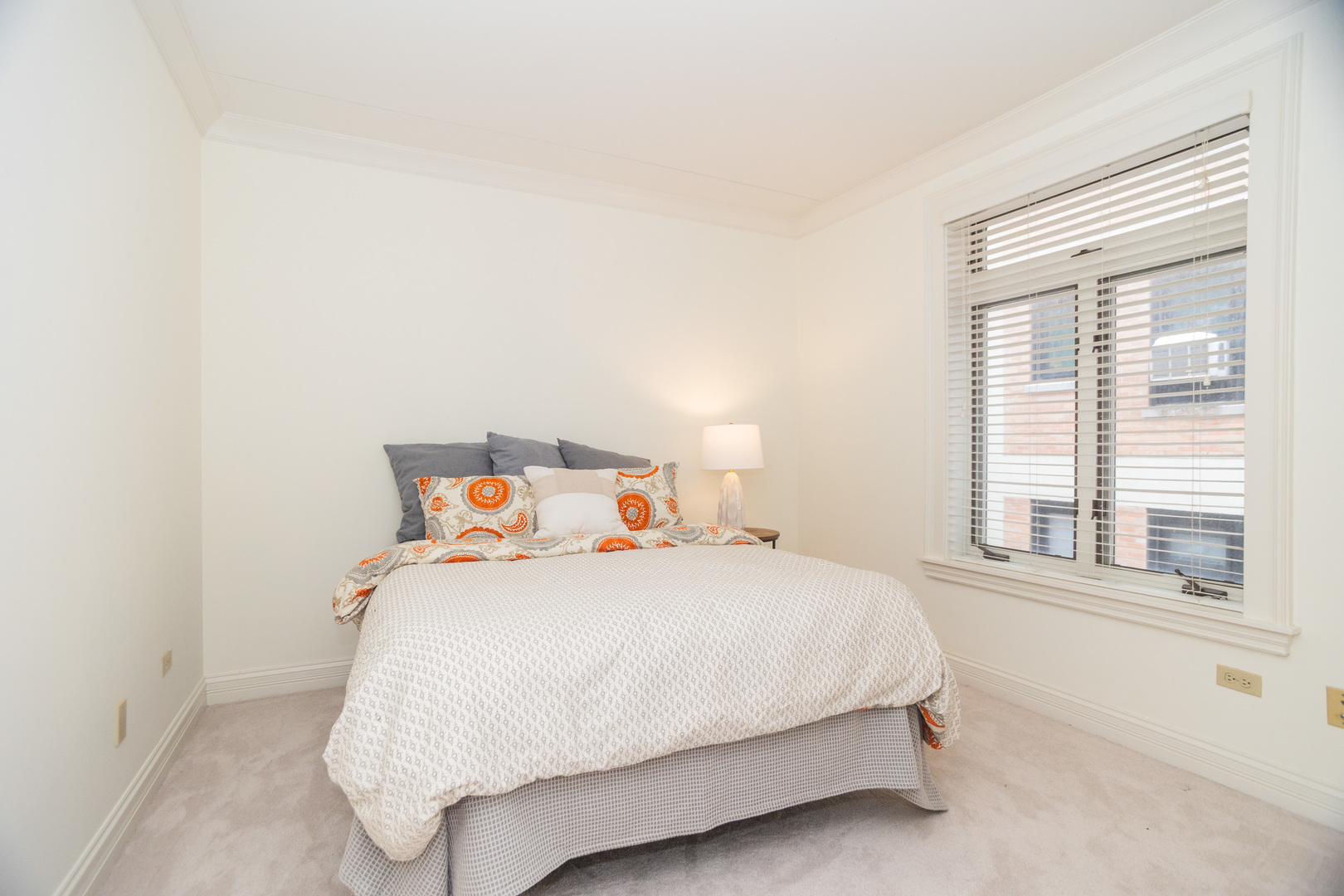 5230 N Kenmore Avenue Unit: 3C