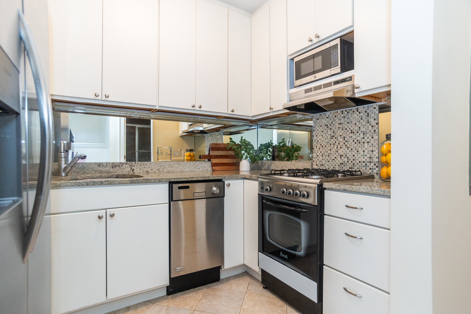 5230 N Kenmore Avenue Unit: 3C