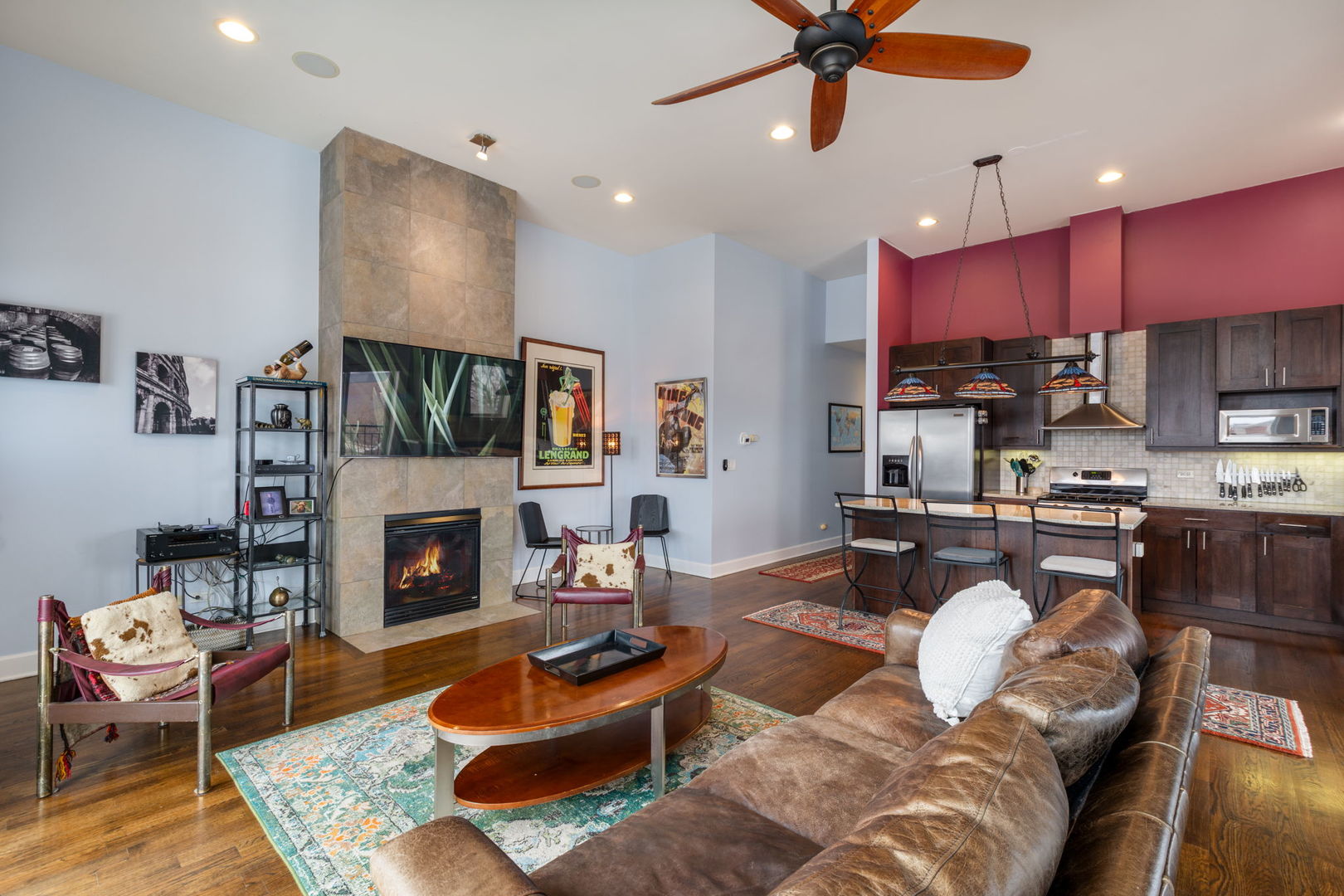 3056 N OAKLEY Avenue Unit: 4N