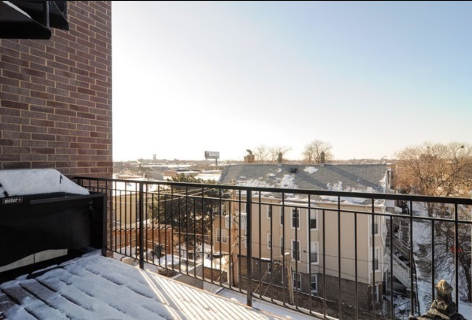 3056 N OAKLEY Avenue Unit: 4N
