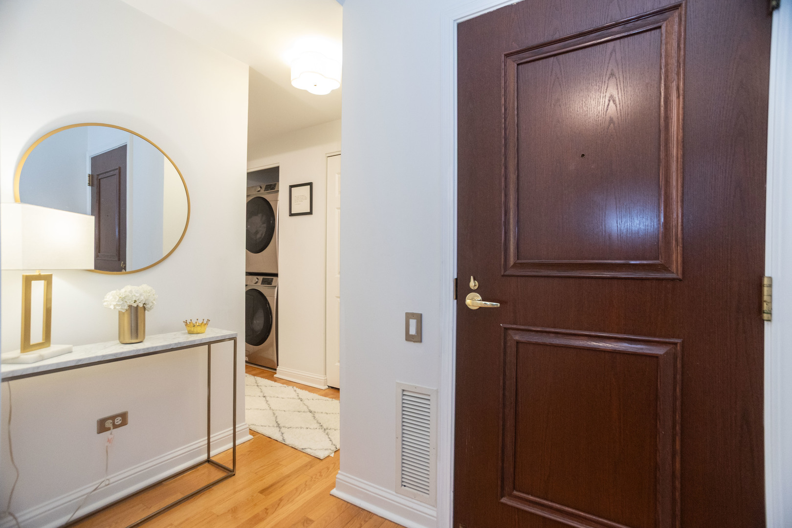 25 E SUPERIOR Street Unit: 705