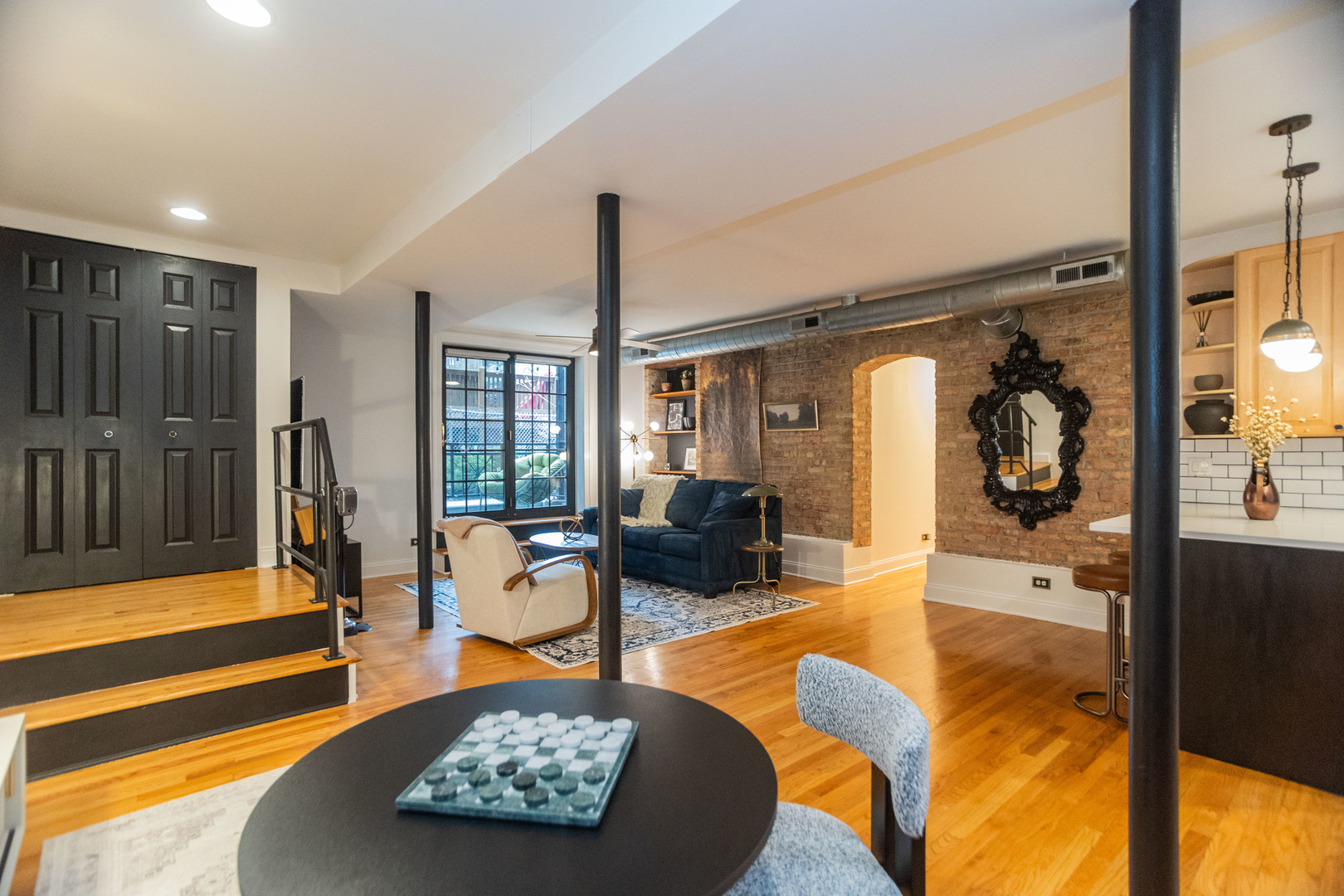 5350 N Glenwood Avenue Unit: GW