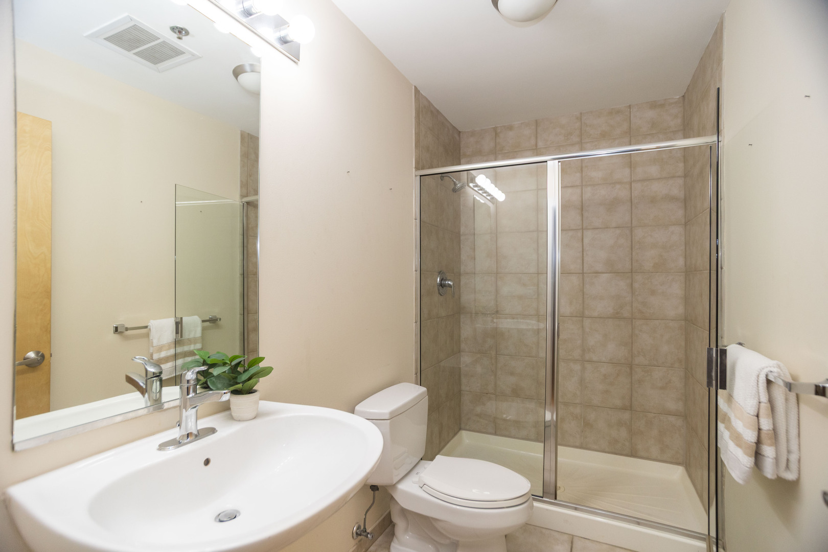 1620 S Michigan Avenue Unit: Floor-10