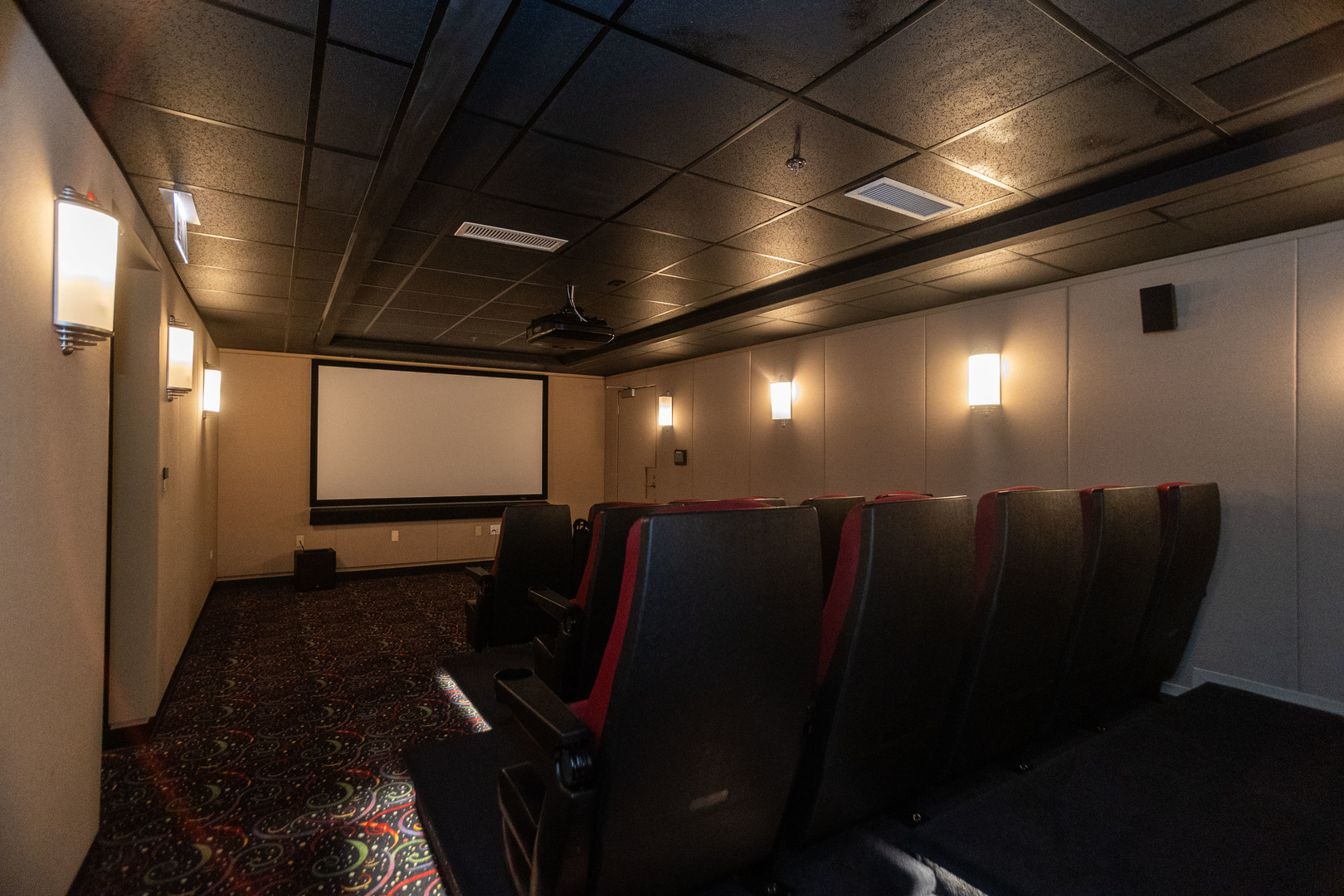 25 E SUPERIOR Street Unit: 705