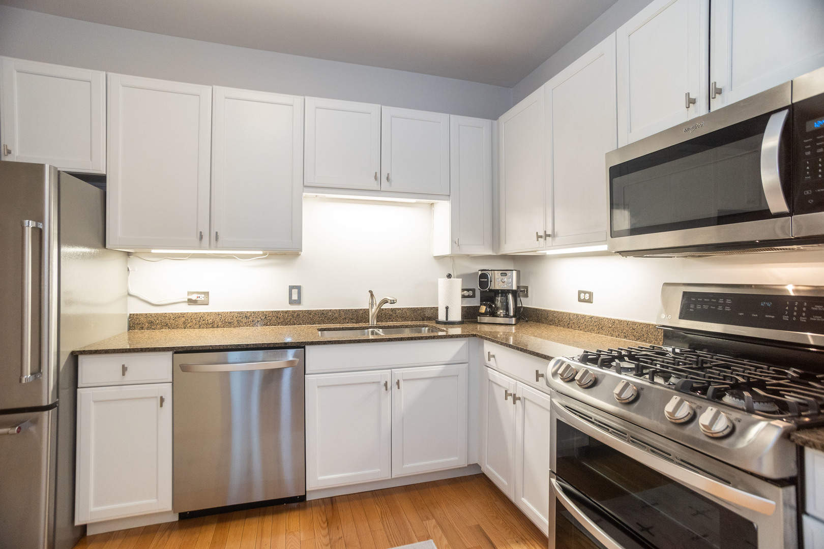 25 E SUPERIOR Street Unit: 705