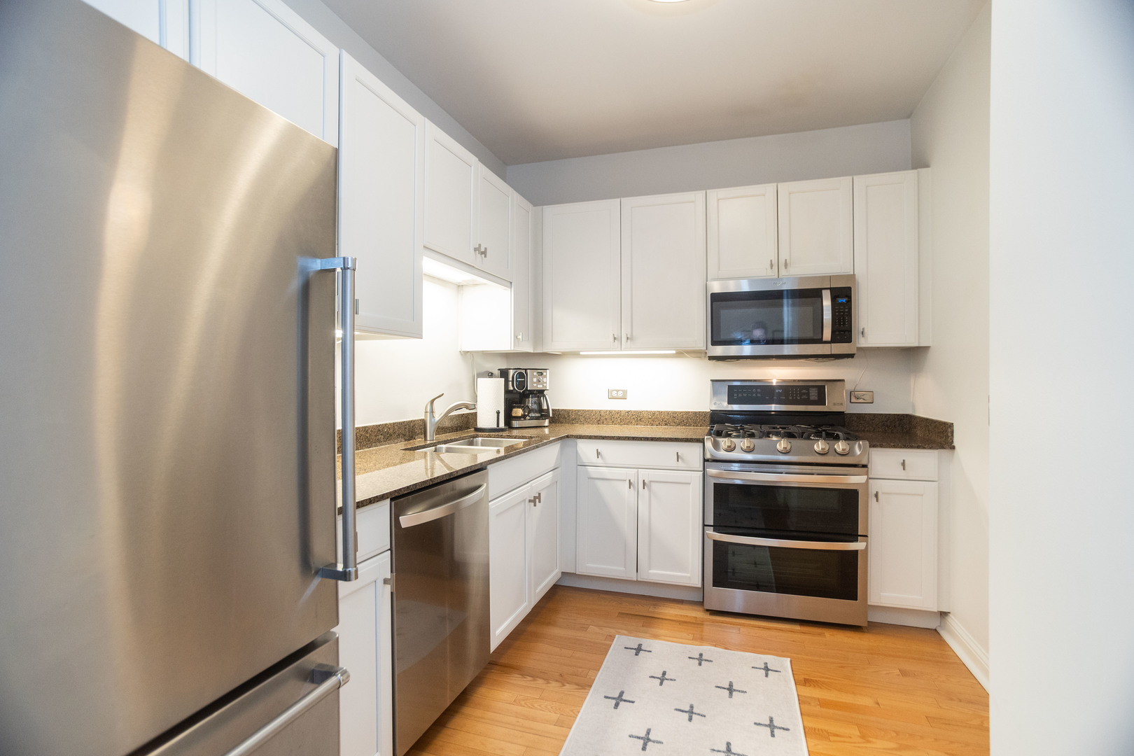 25 E SUPERIOR Street Unit: 705