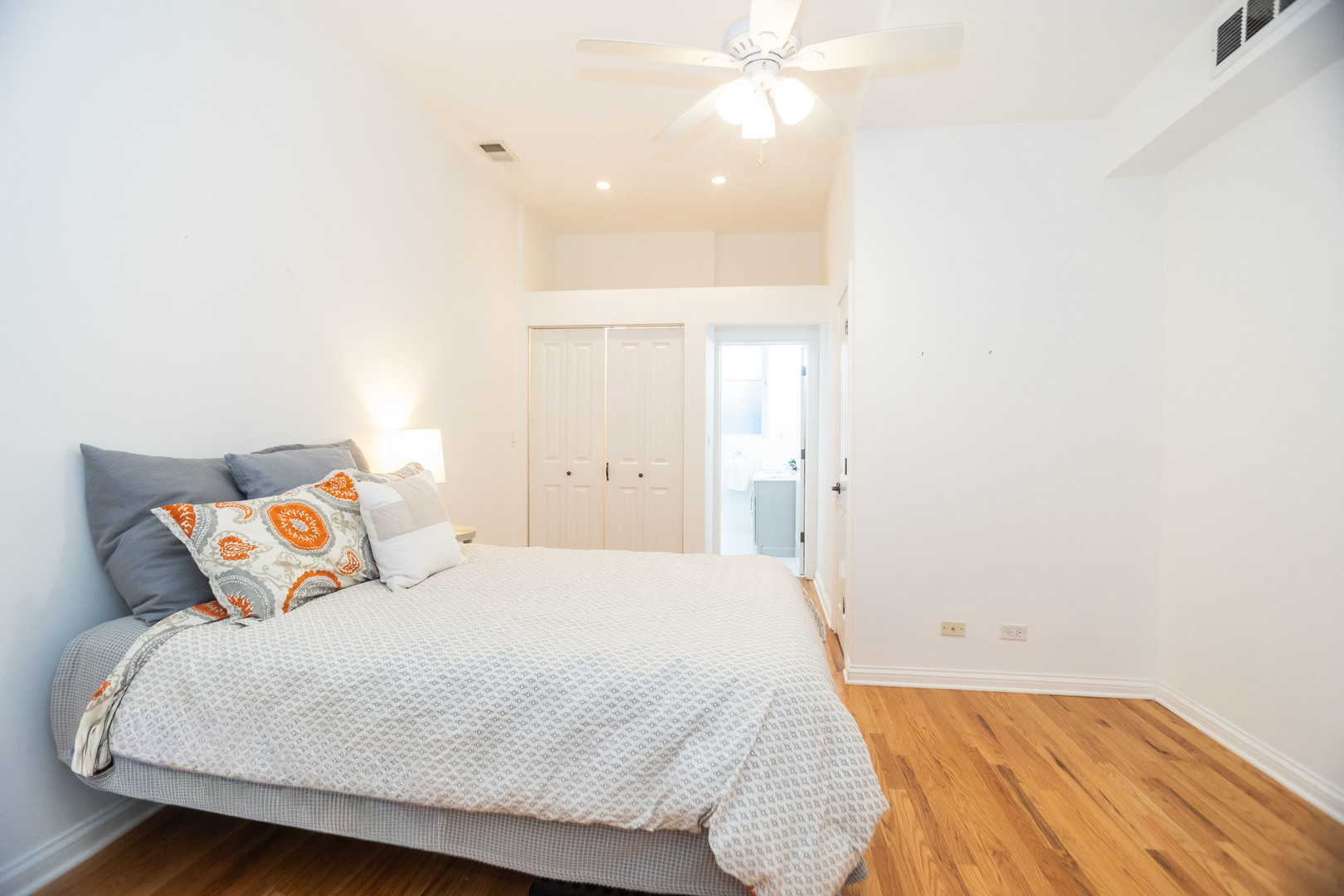 1727 N Clybourn Avenue Unit: 2