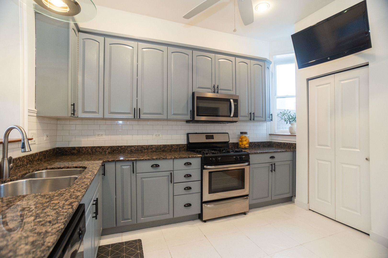 1727 N Clybourn Avenue Unit: 2