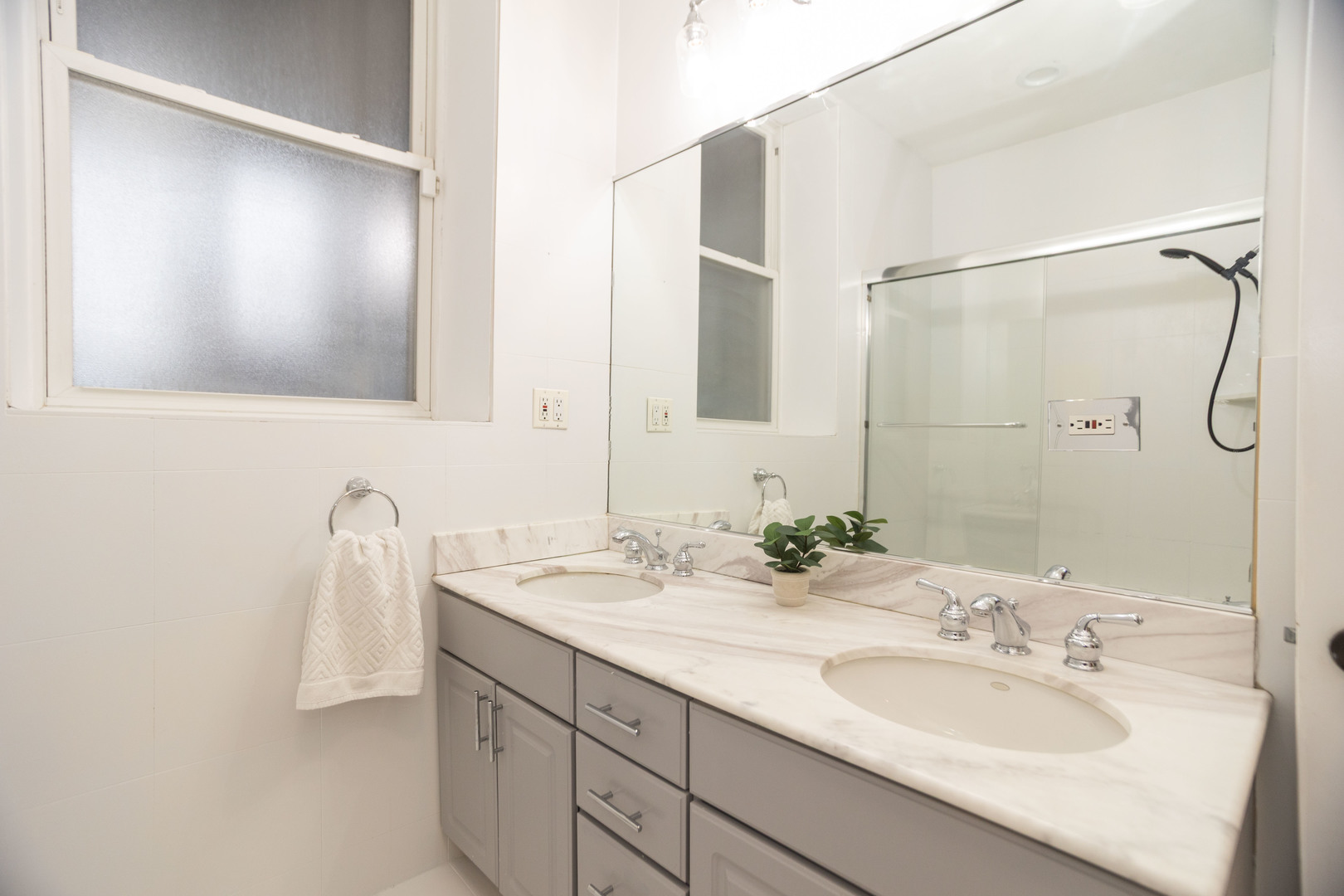 1727 N Clybourn Avenue Unit: 2