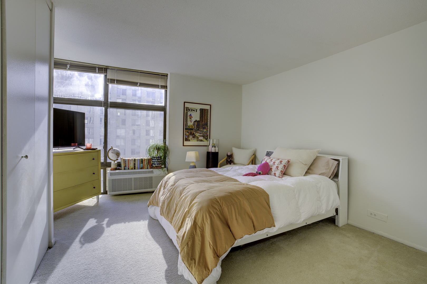 65 E Scott Street Unit: 11N