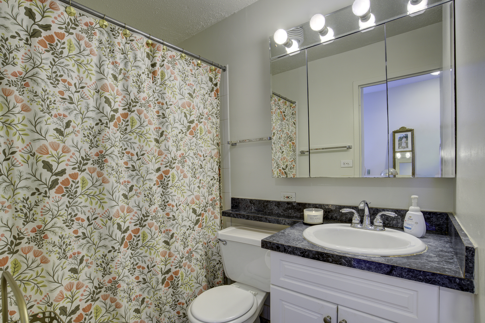 65 E Scott Street Unit: 11N