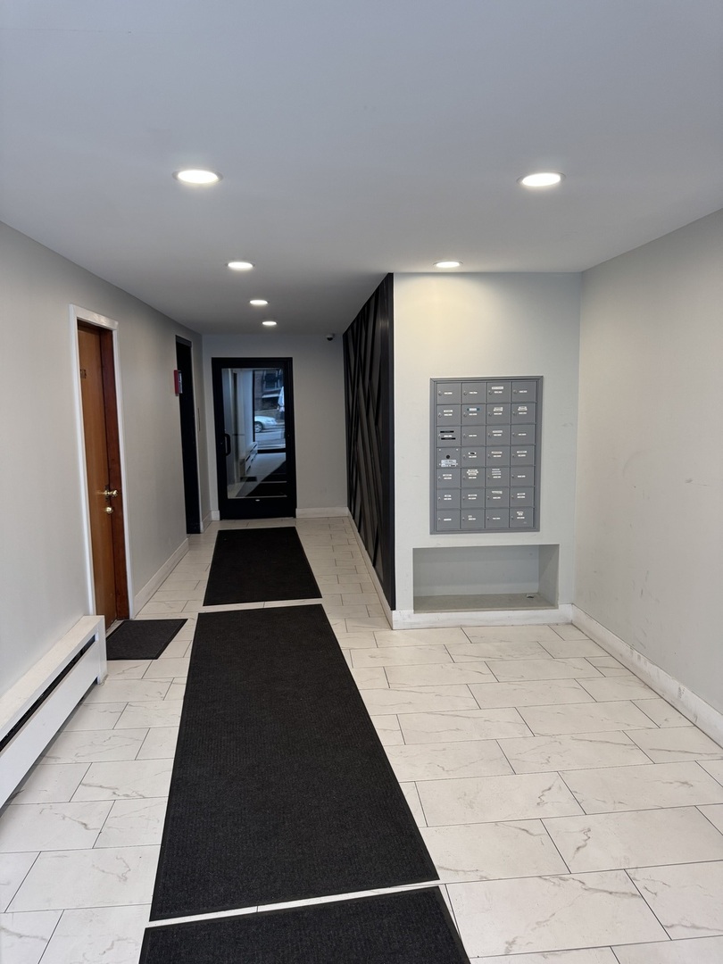 5906 N Sheridan Road Unit: 4F