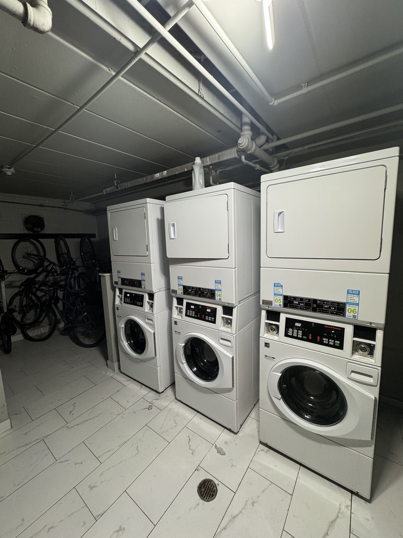 5906 N Sheridan Road Unit: 4F