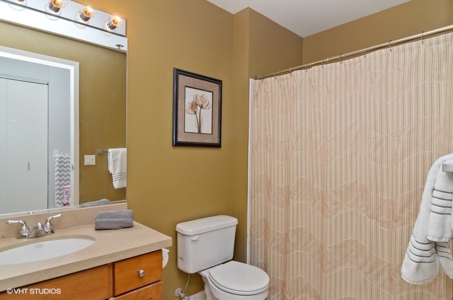 600 W Drummond Place Unit: 413