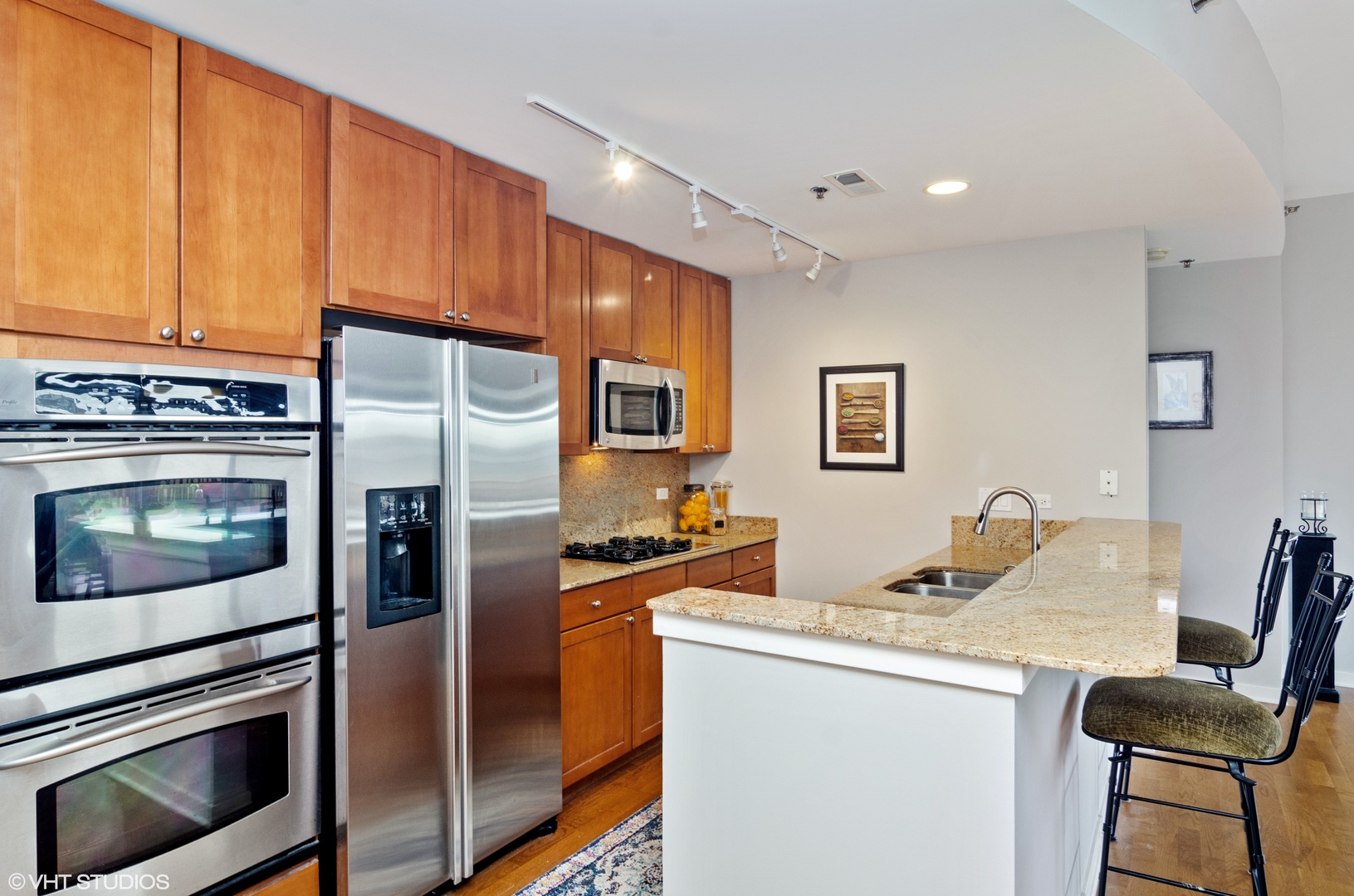 600 W Drummond Place Unit: 413