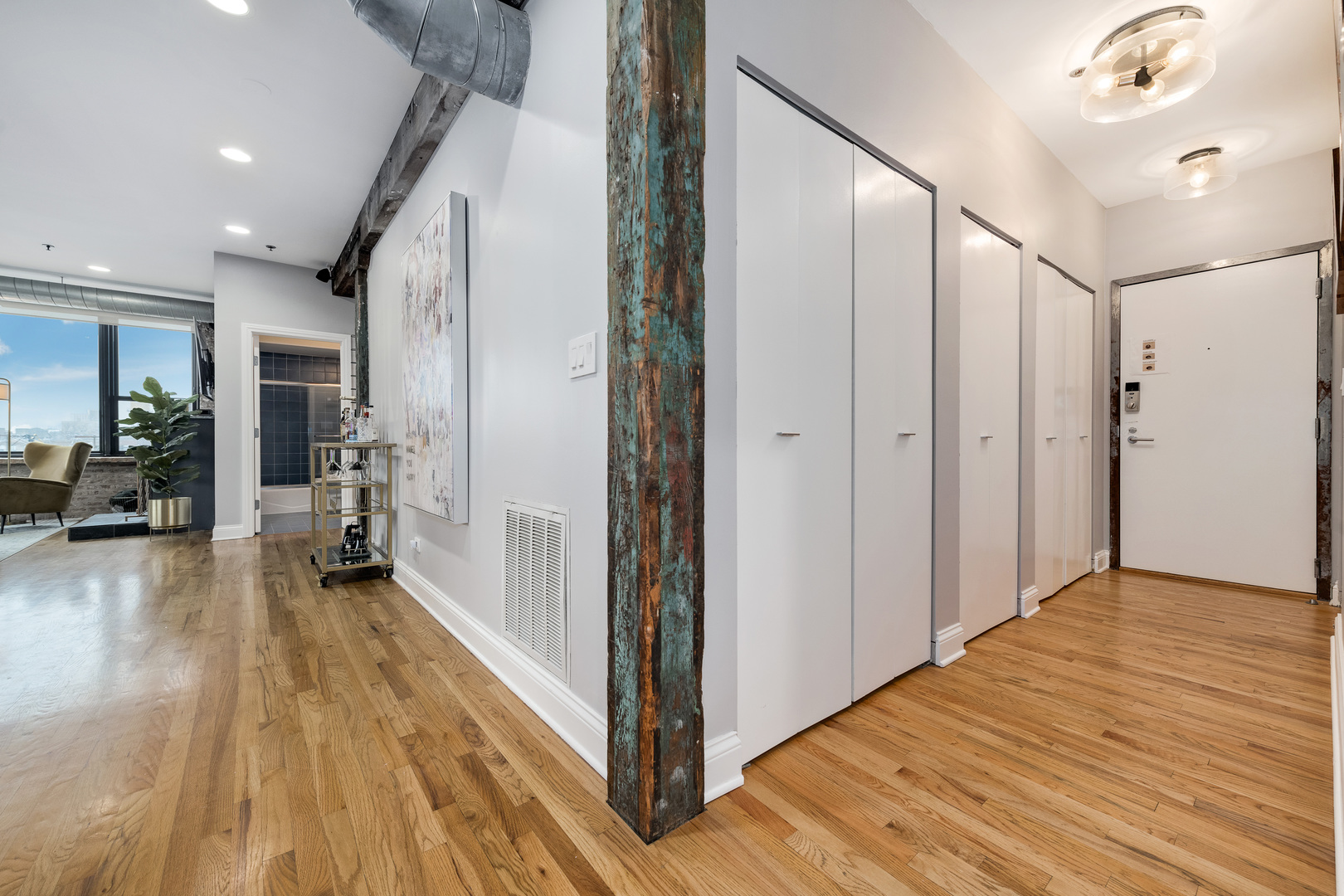1118 W Fulton Market Street Unit: 403