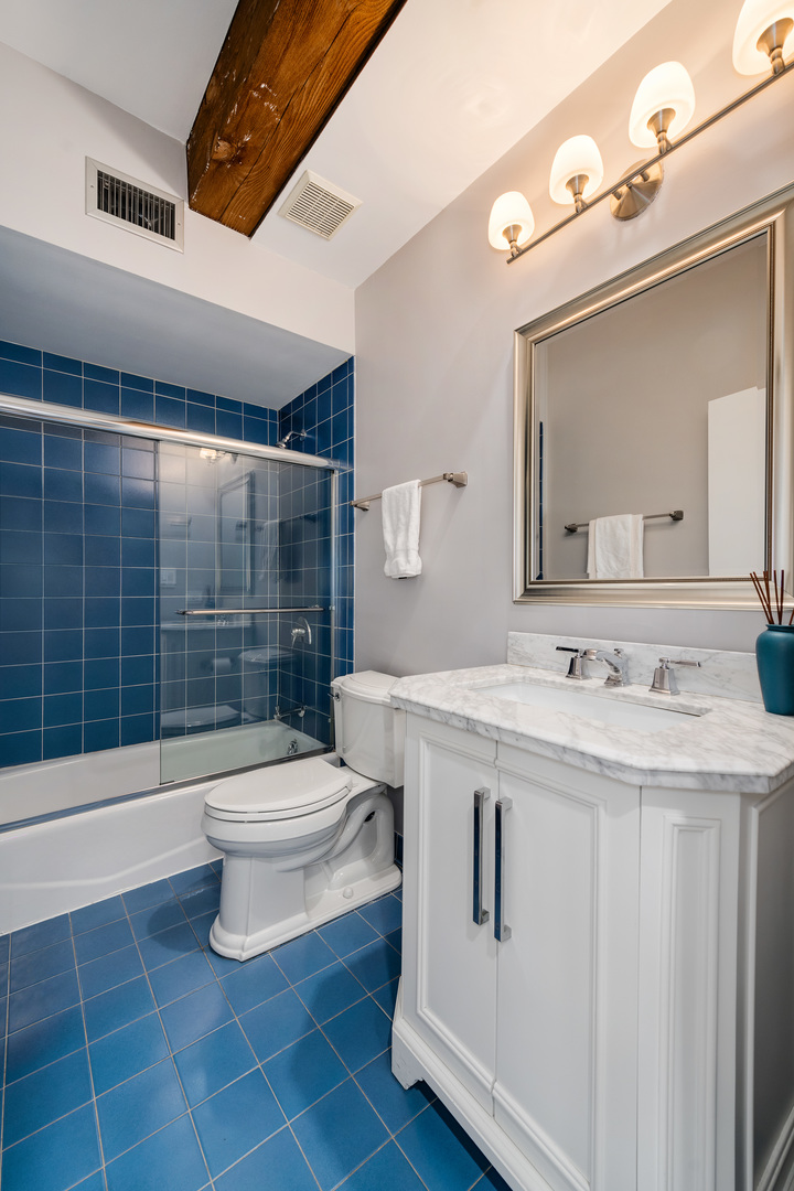 1118 W Fulton Market Street Unit: 403