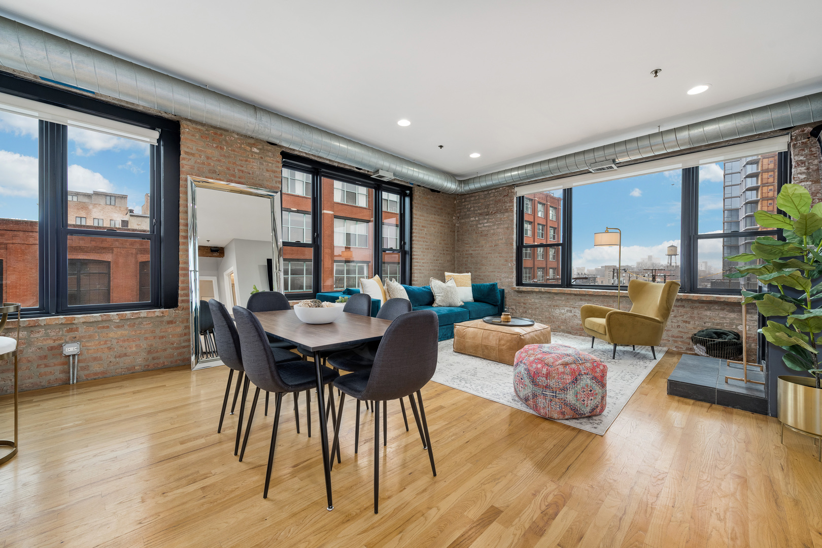 1118 W Fulton Market Street Unit: 403