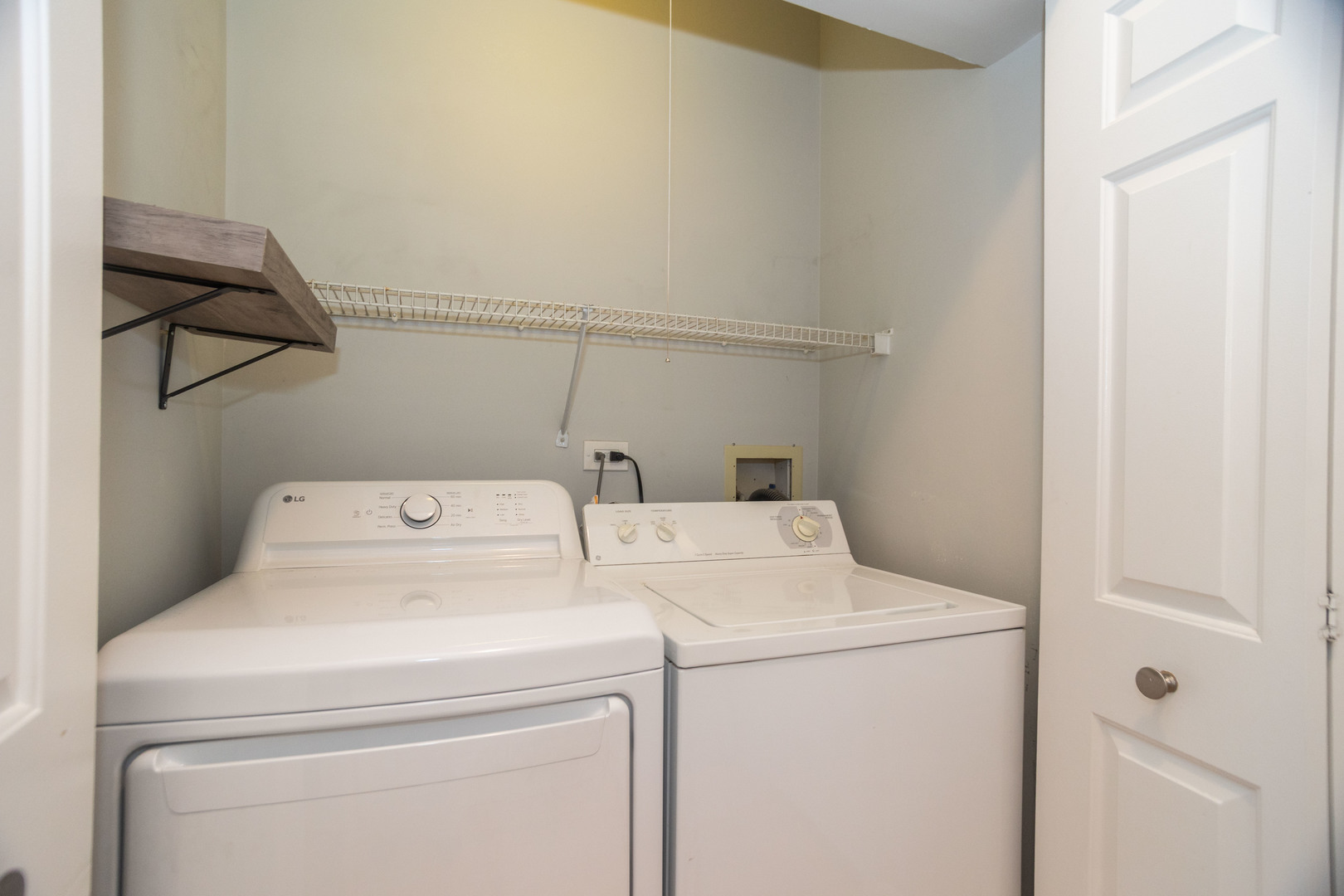 845 W Altgeld Street Unit: 3B