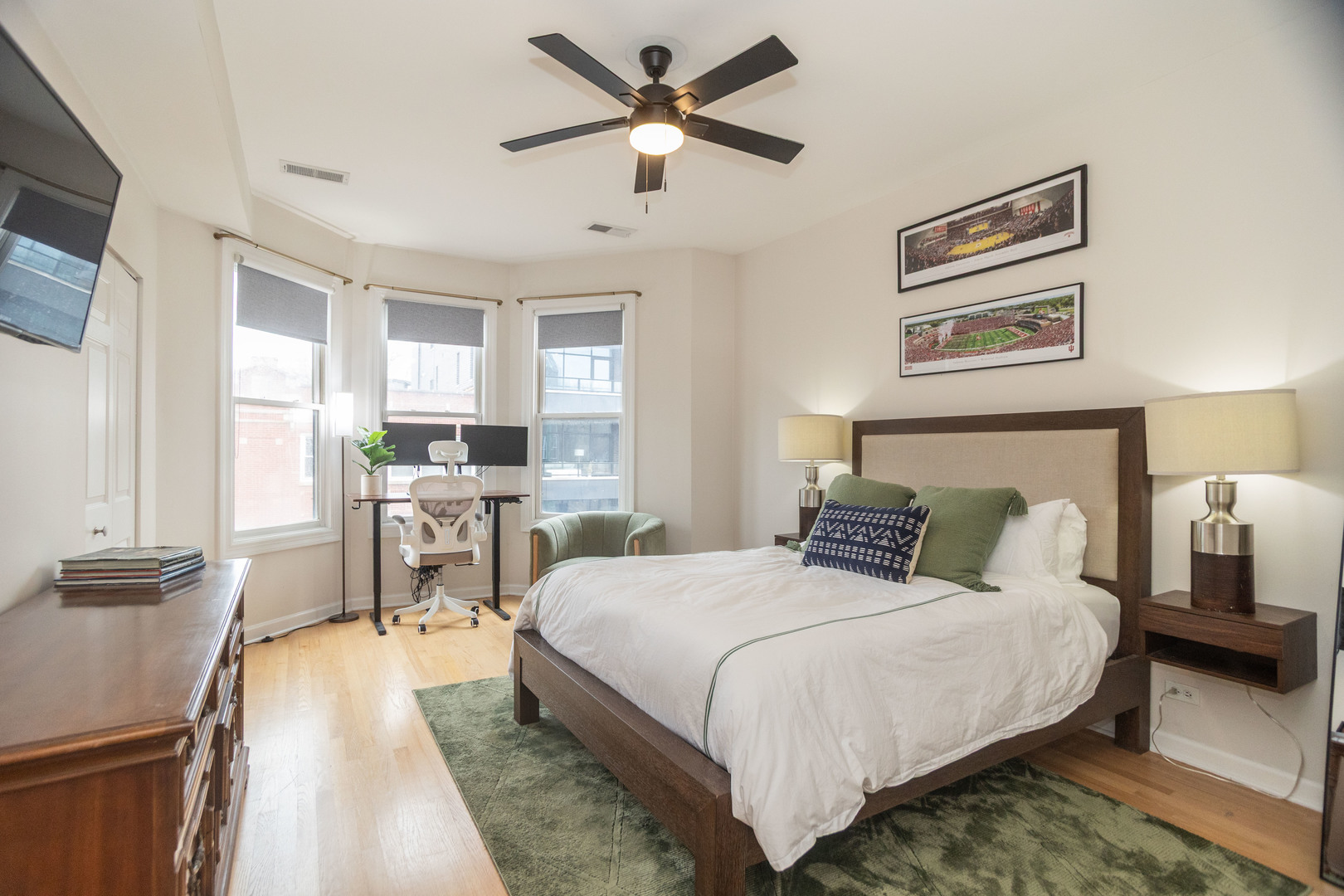 845 W Altgeld Street Unit: 3B