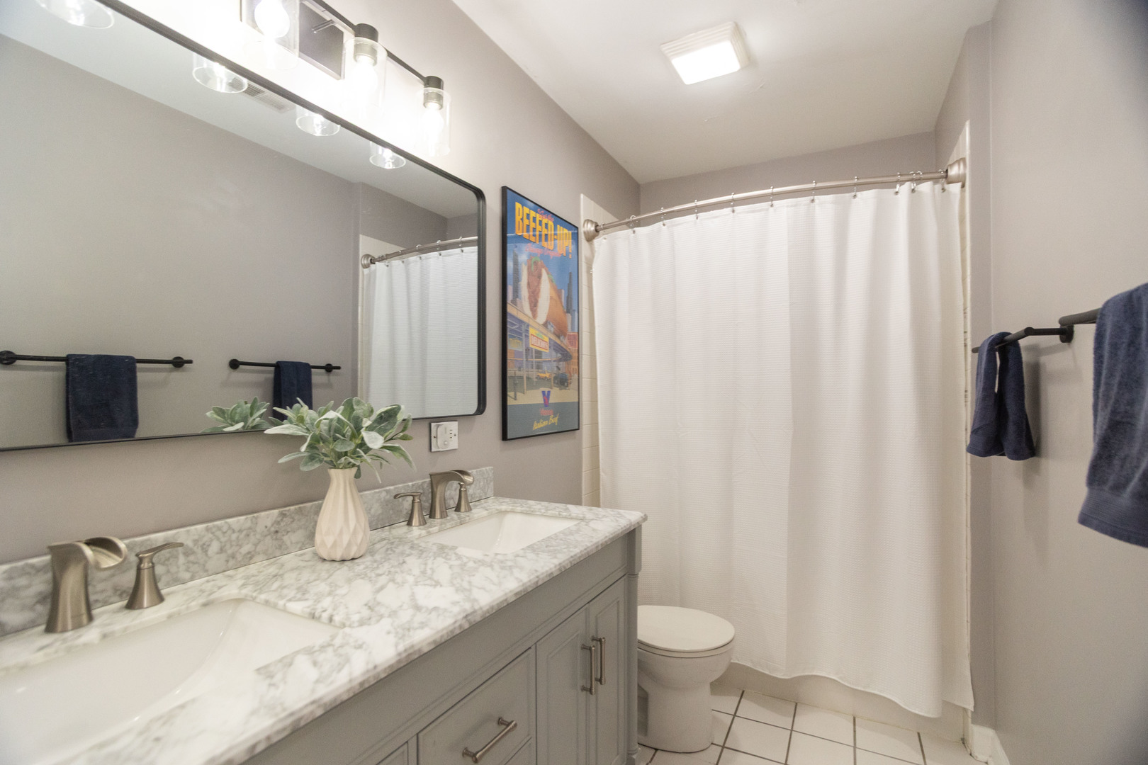 845 W Altgeld Street Unit: 3B