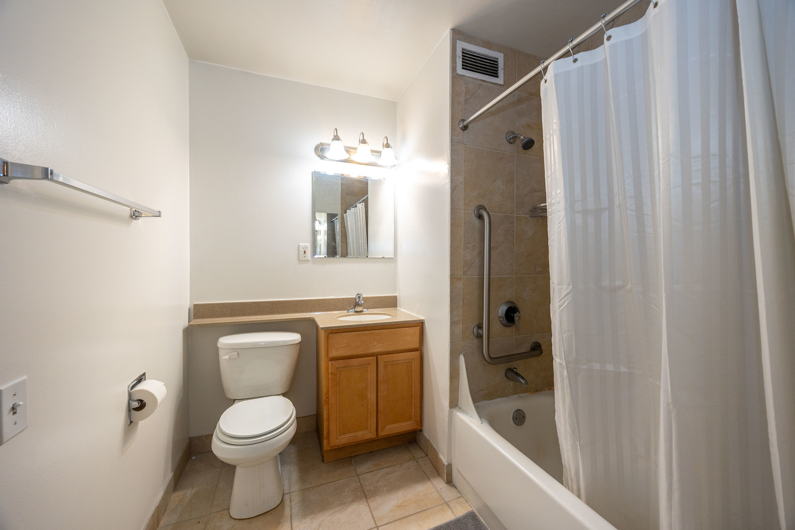 55 W Chestnut Street Unit: 2106