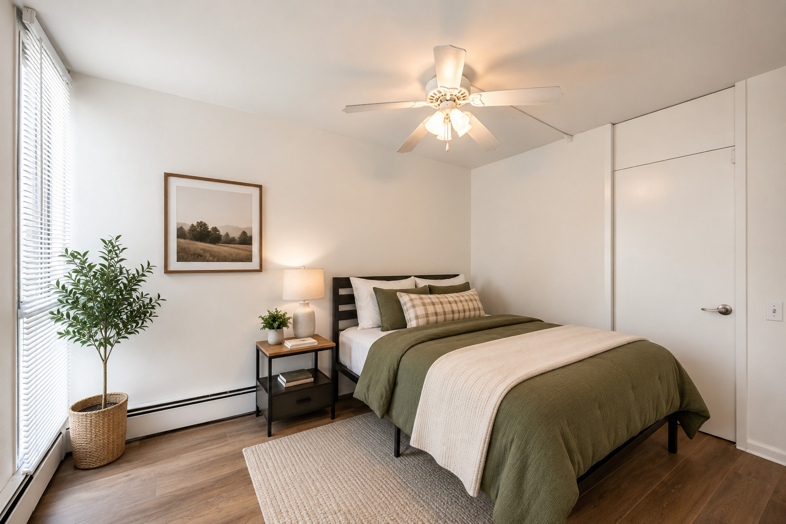 55 W Chestnut Street Unit: 2106