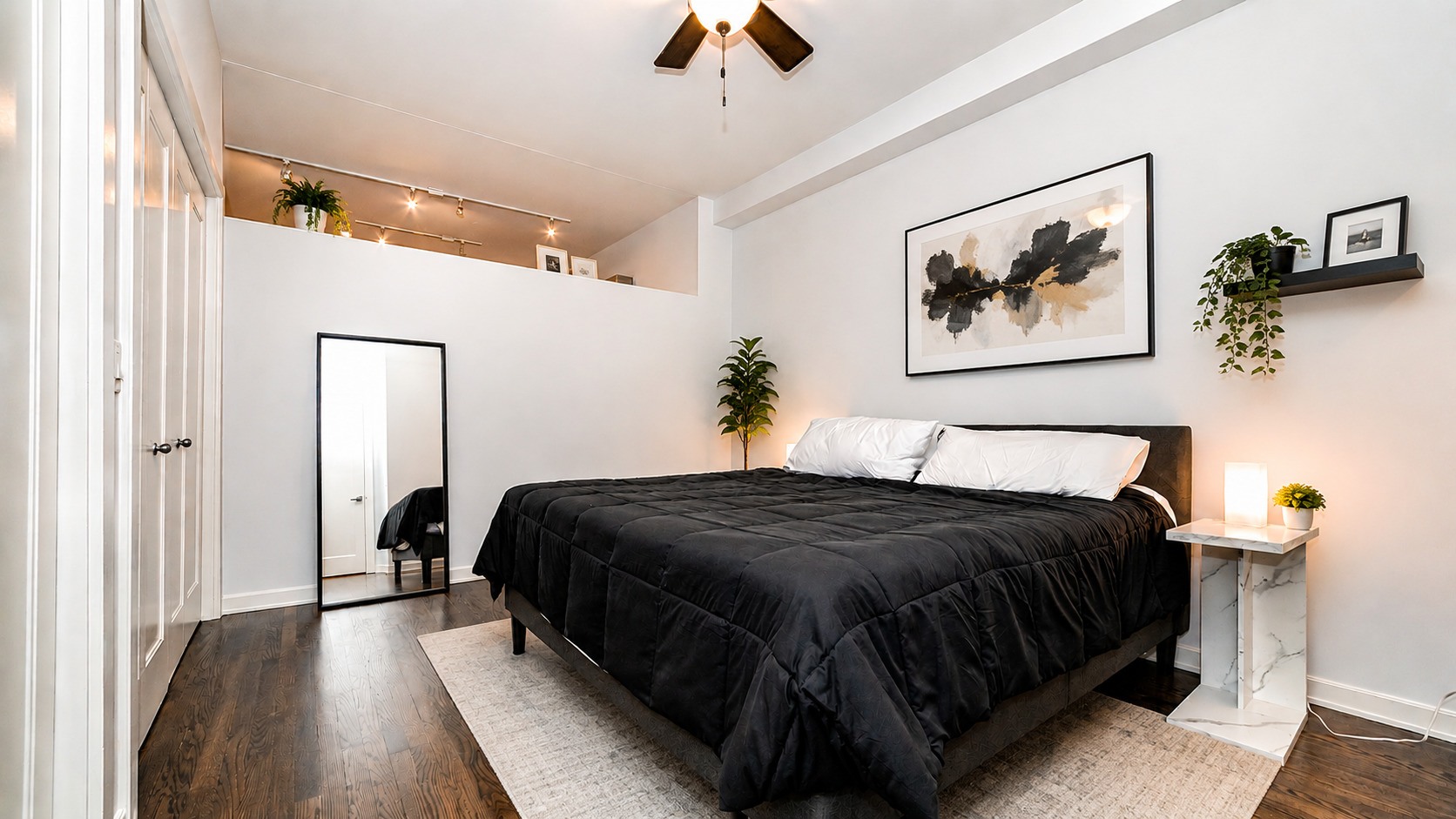6 N Michigan Avenue Unit: 904