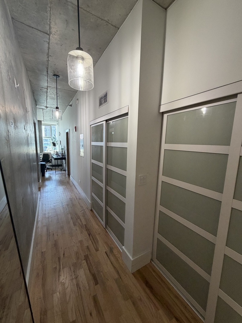 1720 S Michigan Avenue Unit: 1207