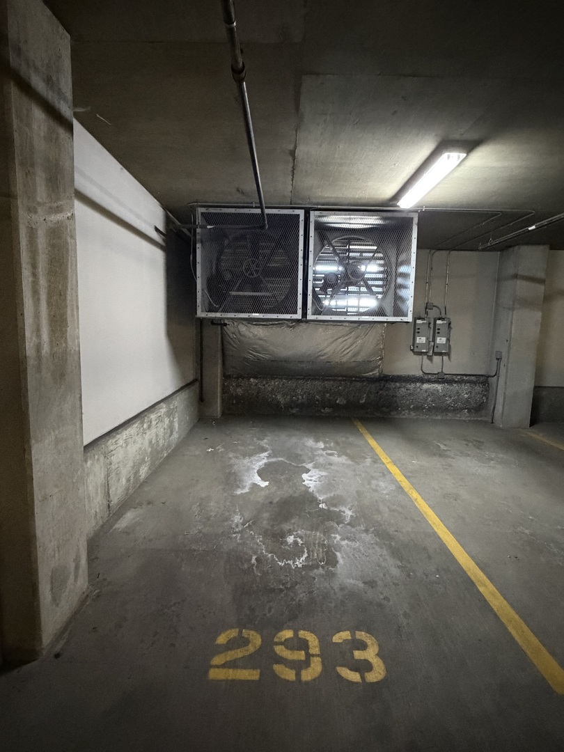 1720 S Michigan Avenue Unit: 1207