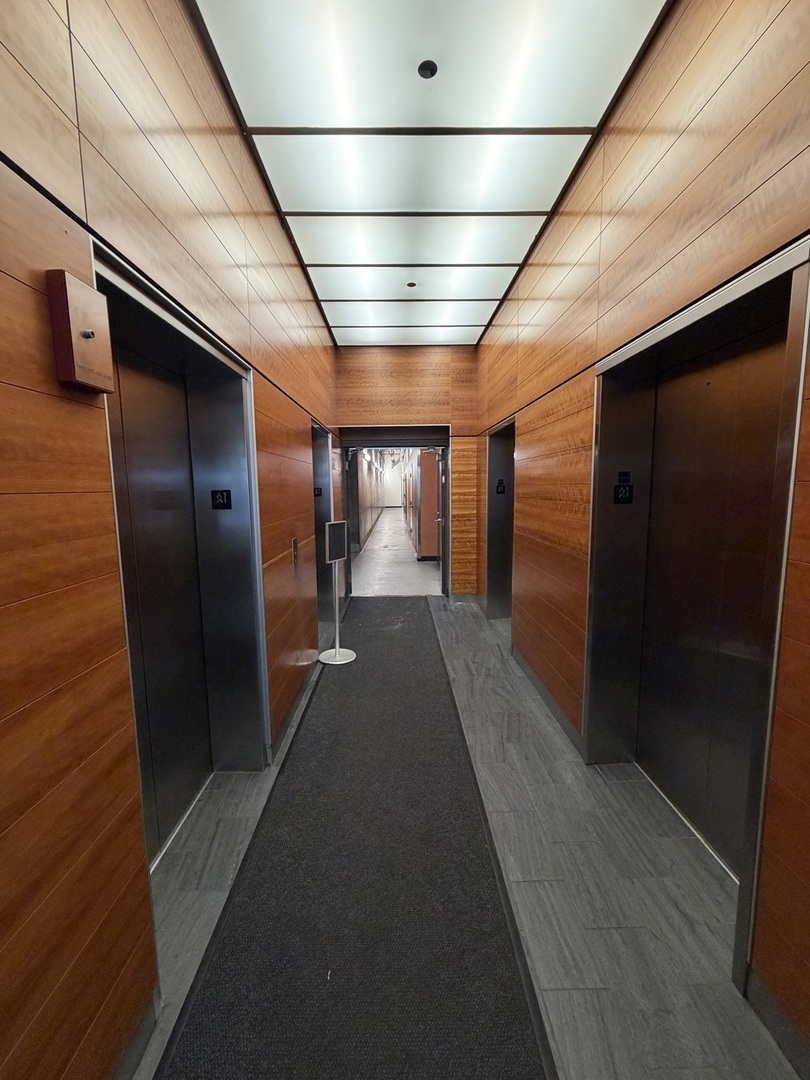 1720 S Michigan Avenue Unit: 1207