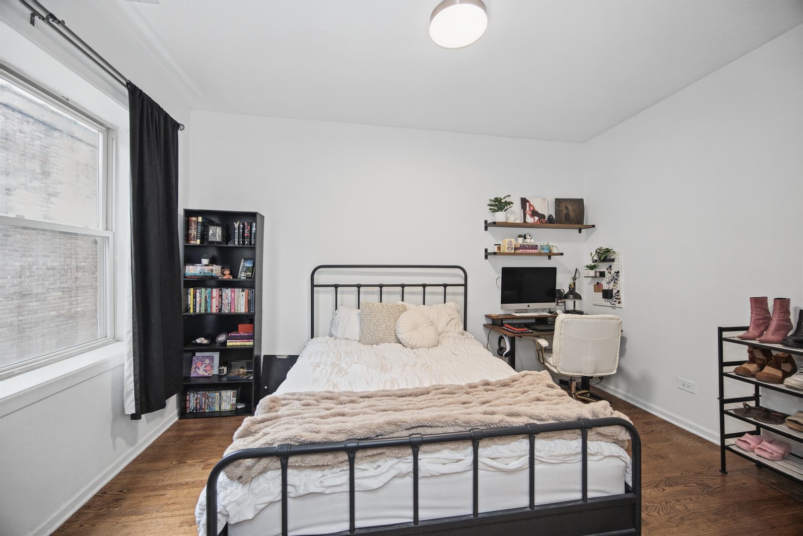 1641 W Farwell Avenue Unit: 2N