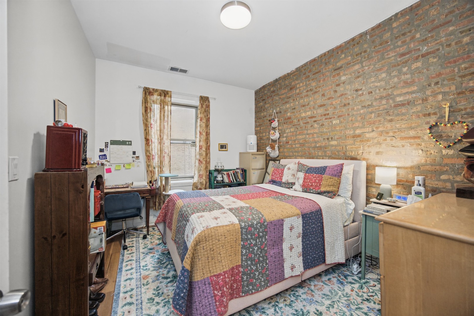 1641 W Farwell Avenue Unit: 2N