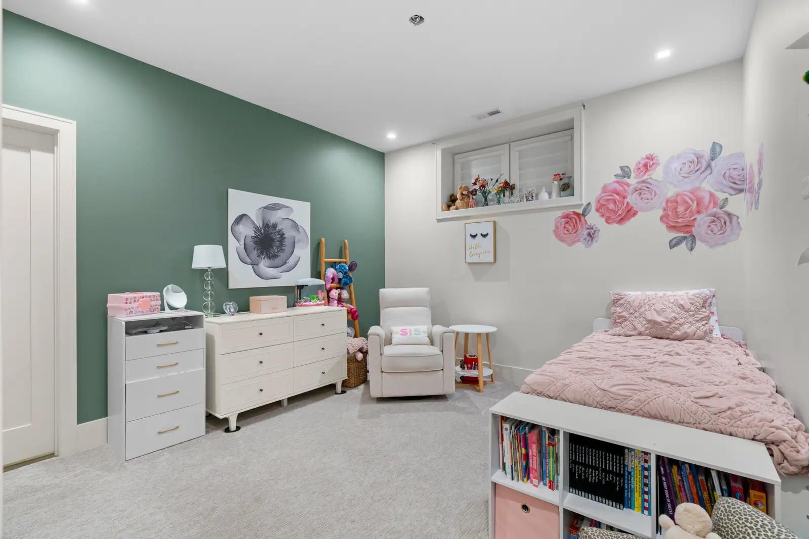 1370 W WALTON Street Unit: 1E
