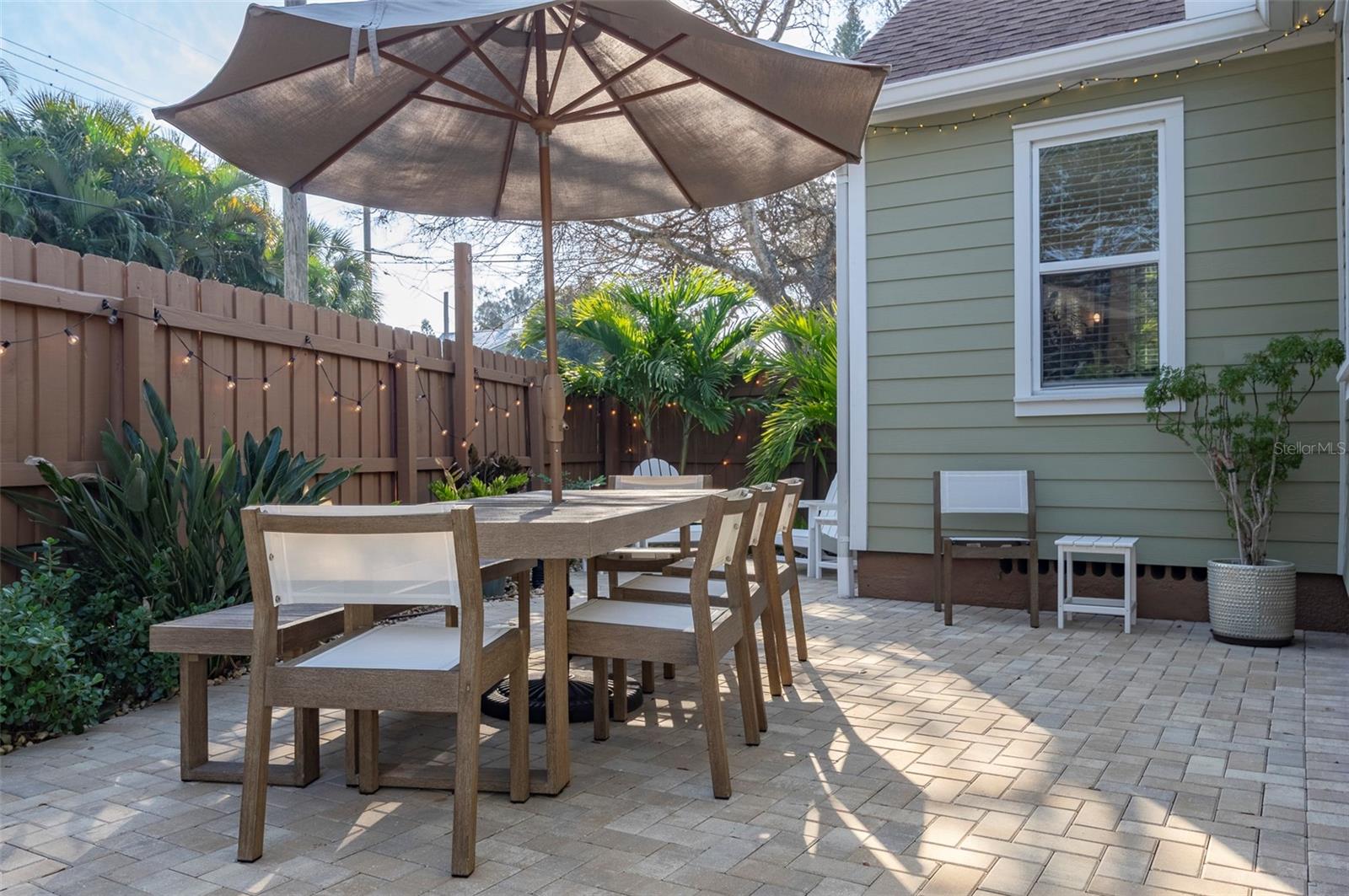 1101 CRESCENT LAKE DR N