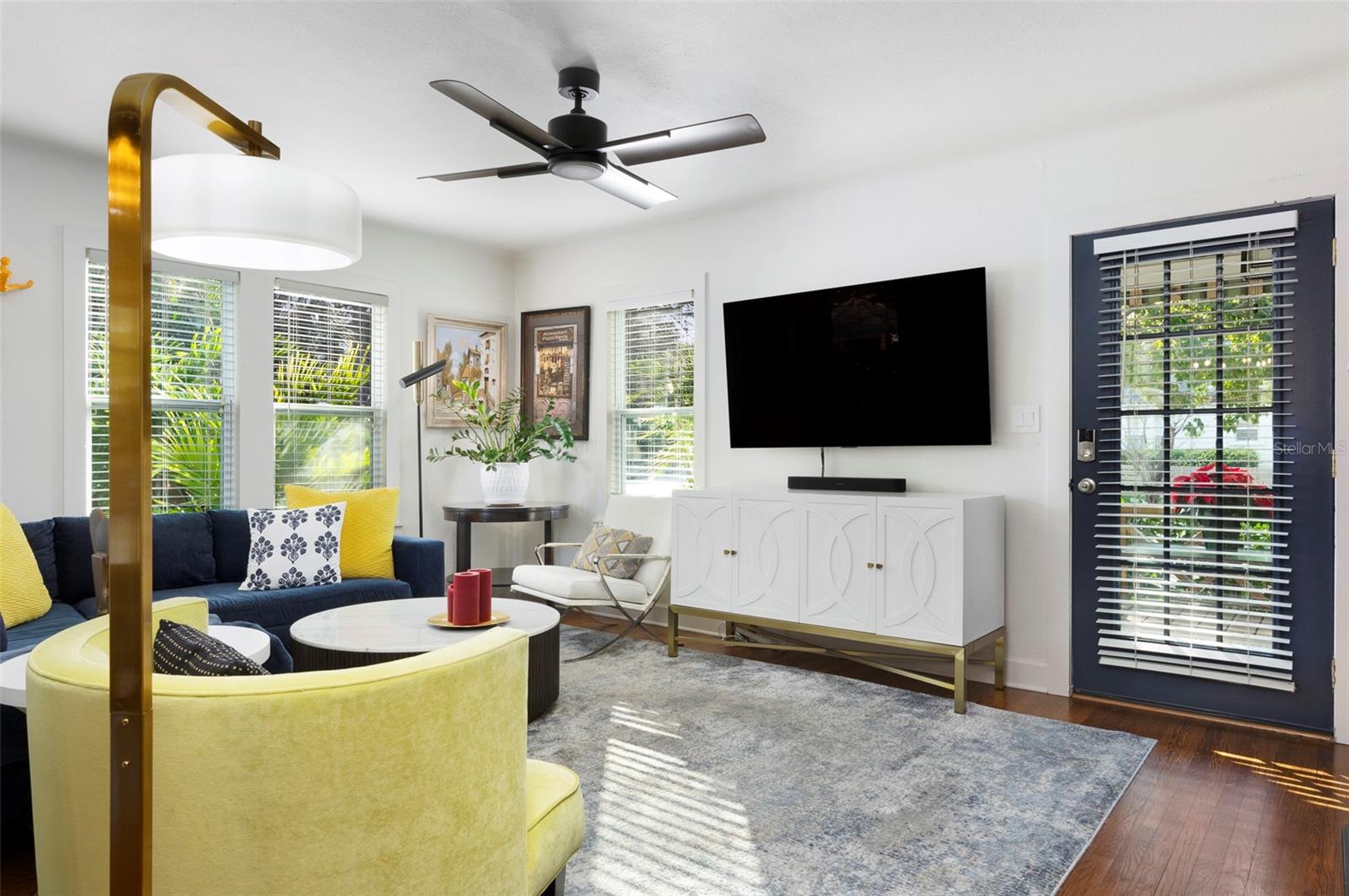 1101 CRESCENT LAKE DR N