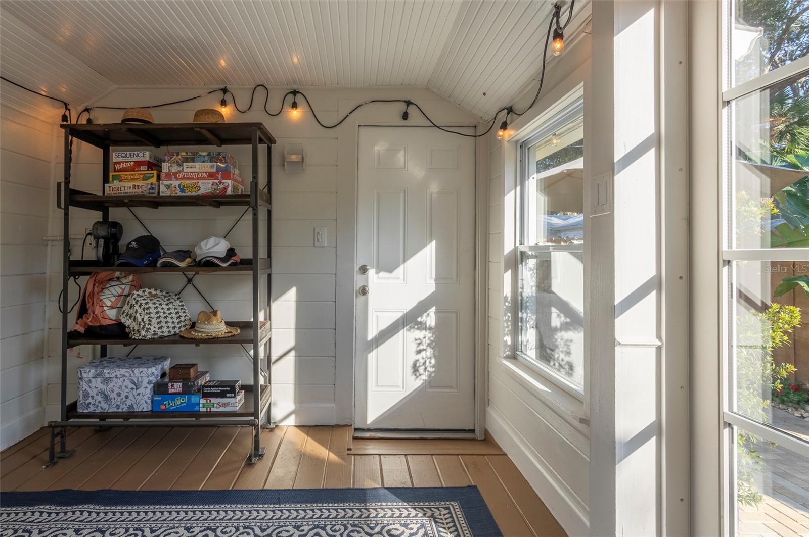 1101 CRESCENT LAKE DR N