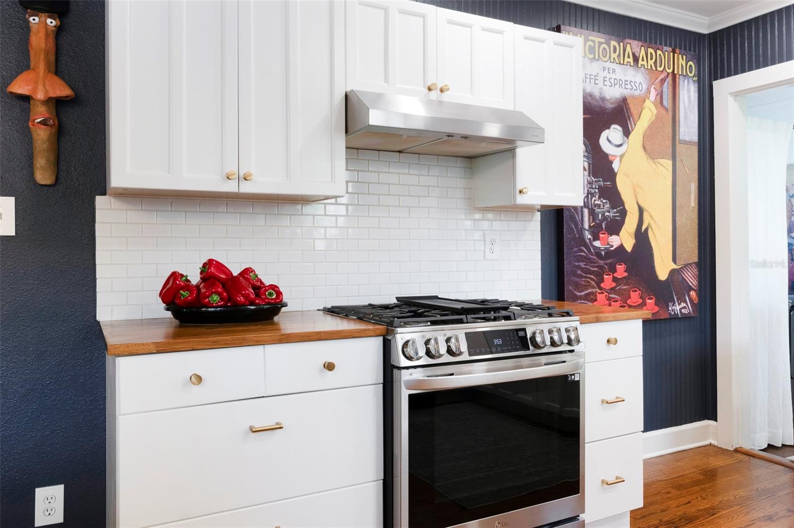 1101 CRESCENT LAKE DR N